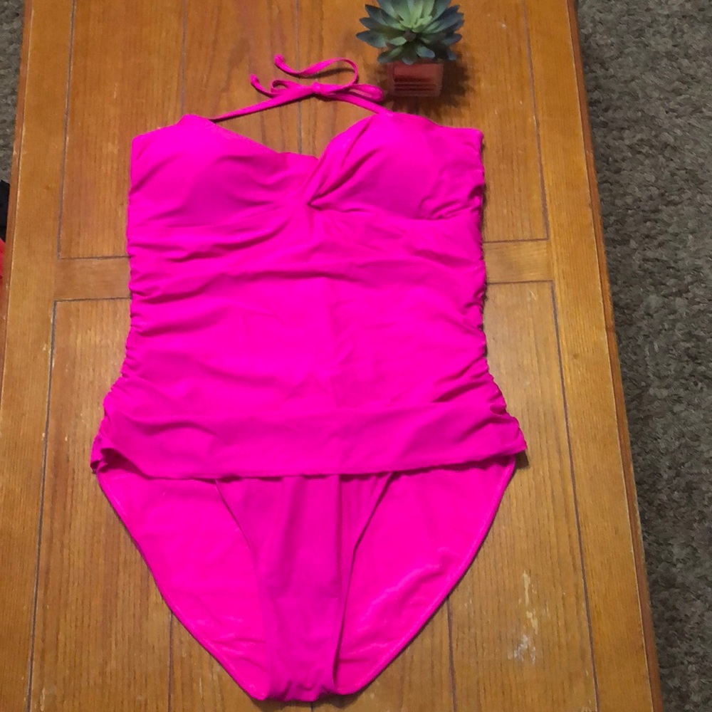 NWOT Old Navy One Piece Swimsuit